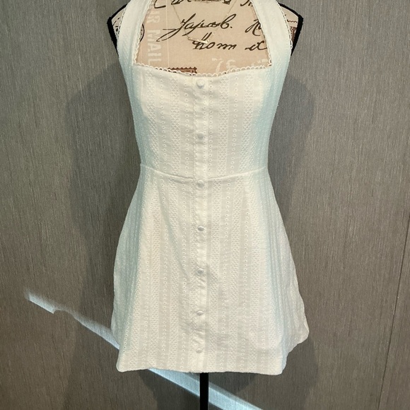 NWOT Chic White Button-Down Mini Dress Size 10 - Picture 2 of 8